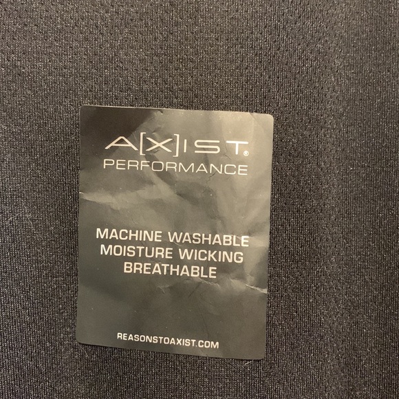NWT-Axist Performance, Men’s, Zippered Jacket. - Picture 4 of 9